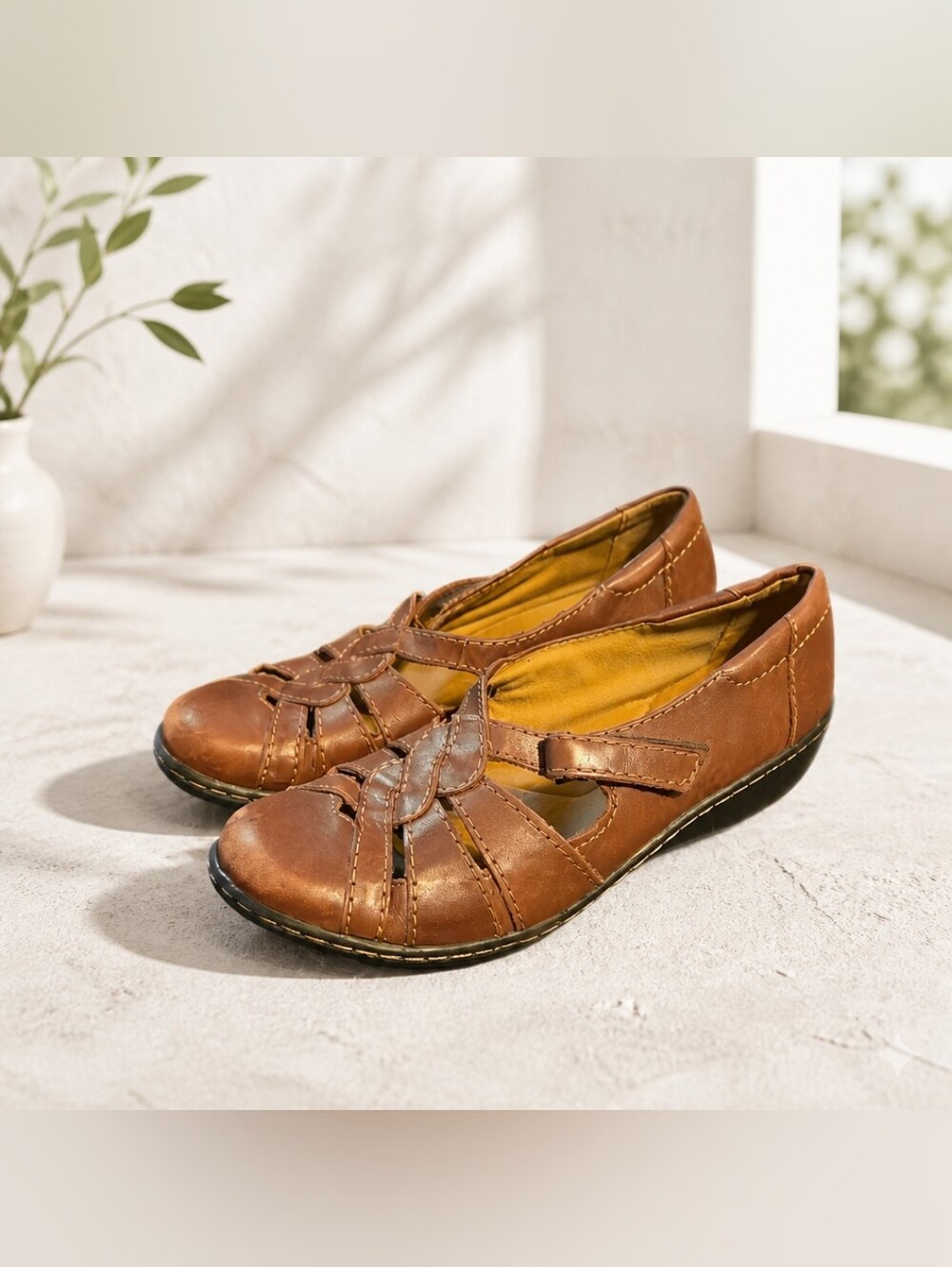 Clarks Brown Leather Mary Jane Flats with Braid Detail 8N